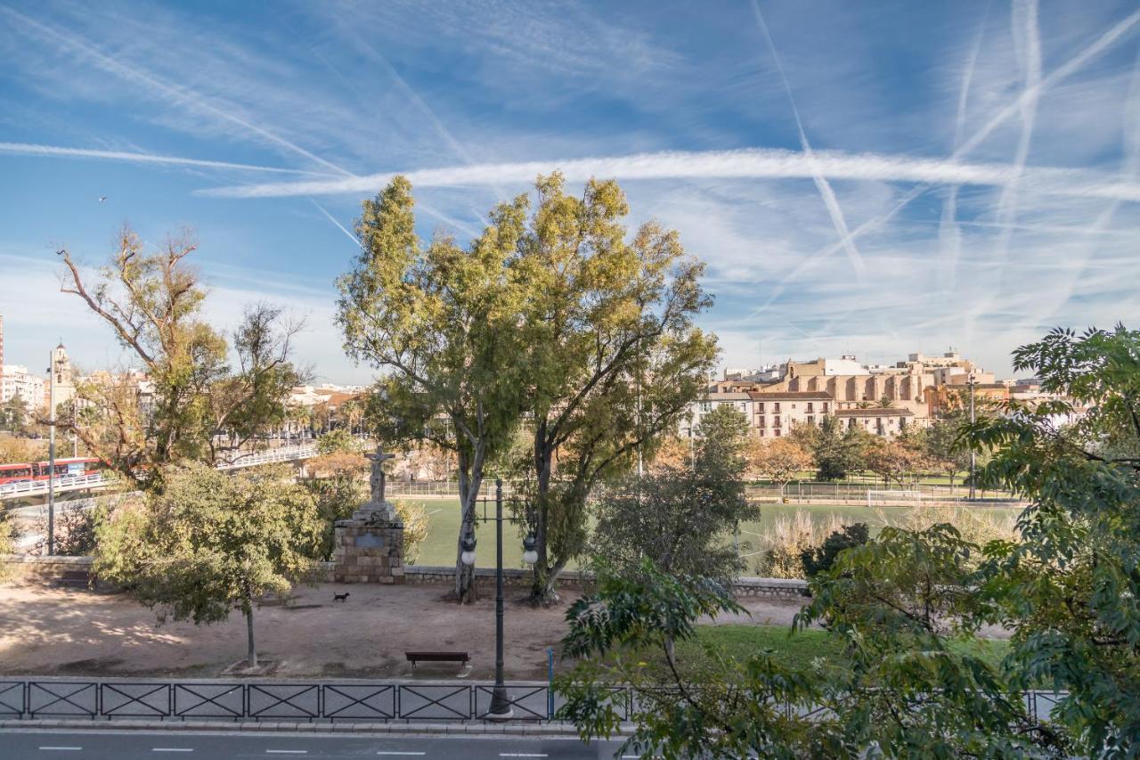 Travel Habitat Torres De Serrano Valencia Bagian luar foto
